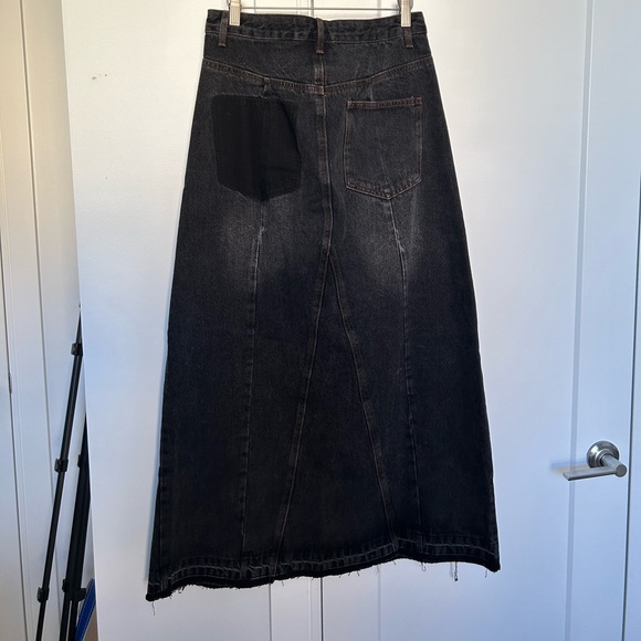 Denim Midi Maxi Skirt Revolve Size 8 - Picture 5 of 7